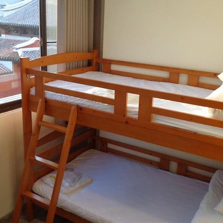 Temple Side Hostel Tainan Buitenkant foto